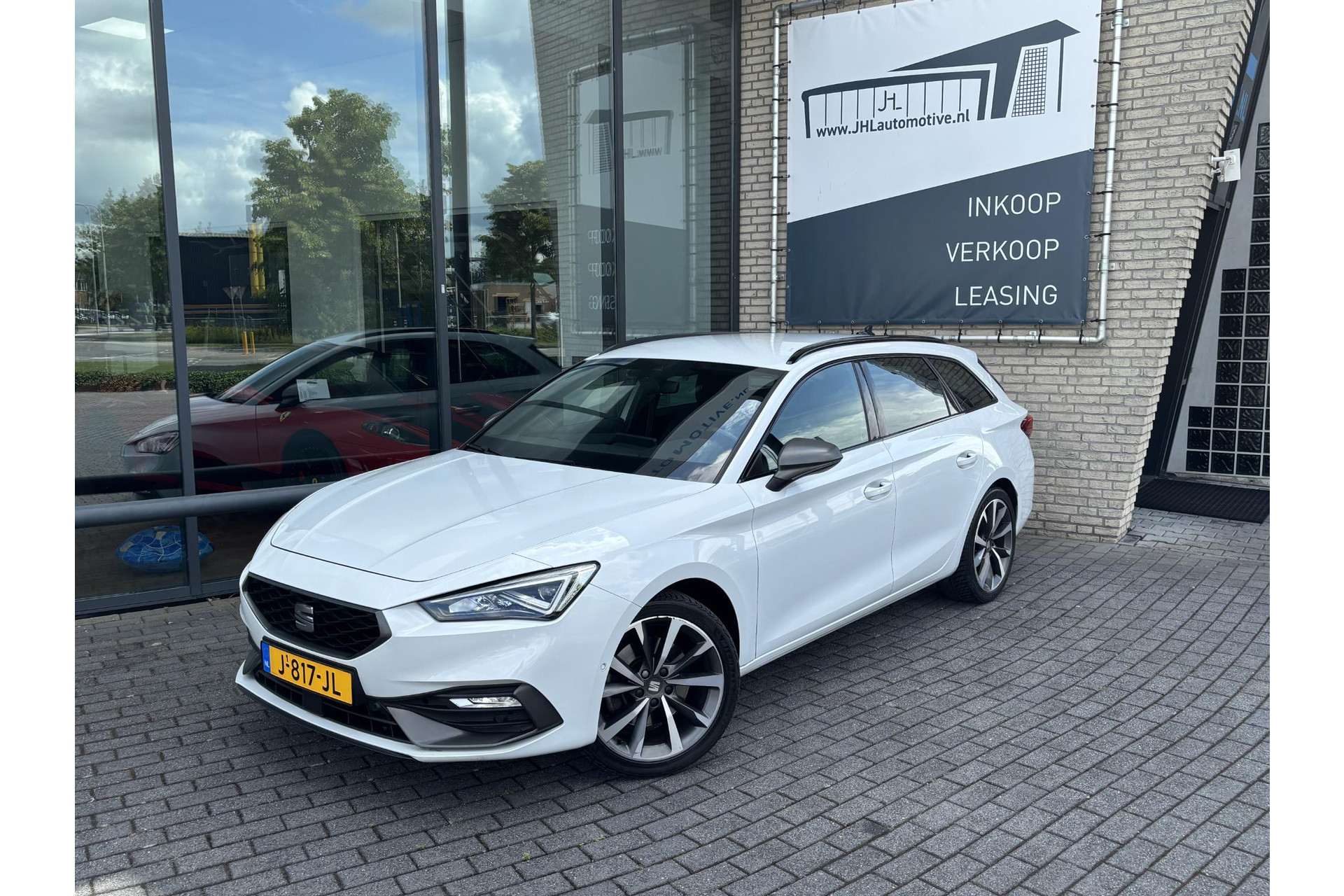 SEAT Leon Sportstourer 1.5 TSI FR Launch Edition*ACC*HAAK*ECC*NAVI*LED*